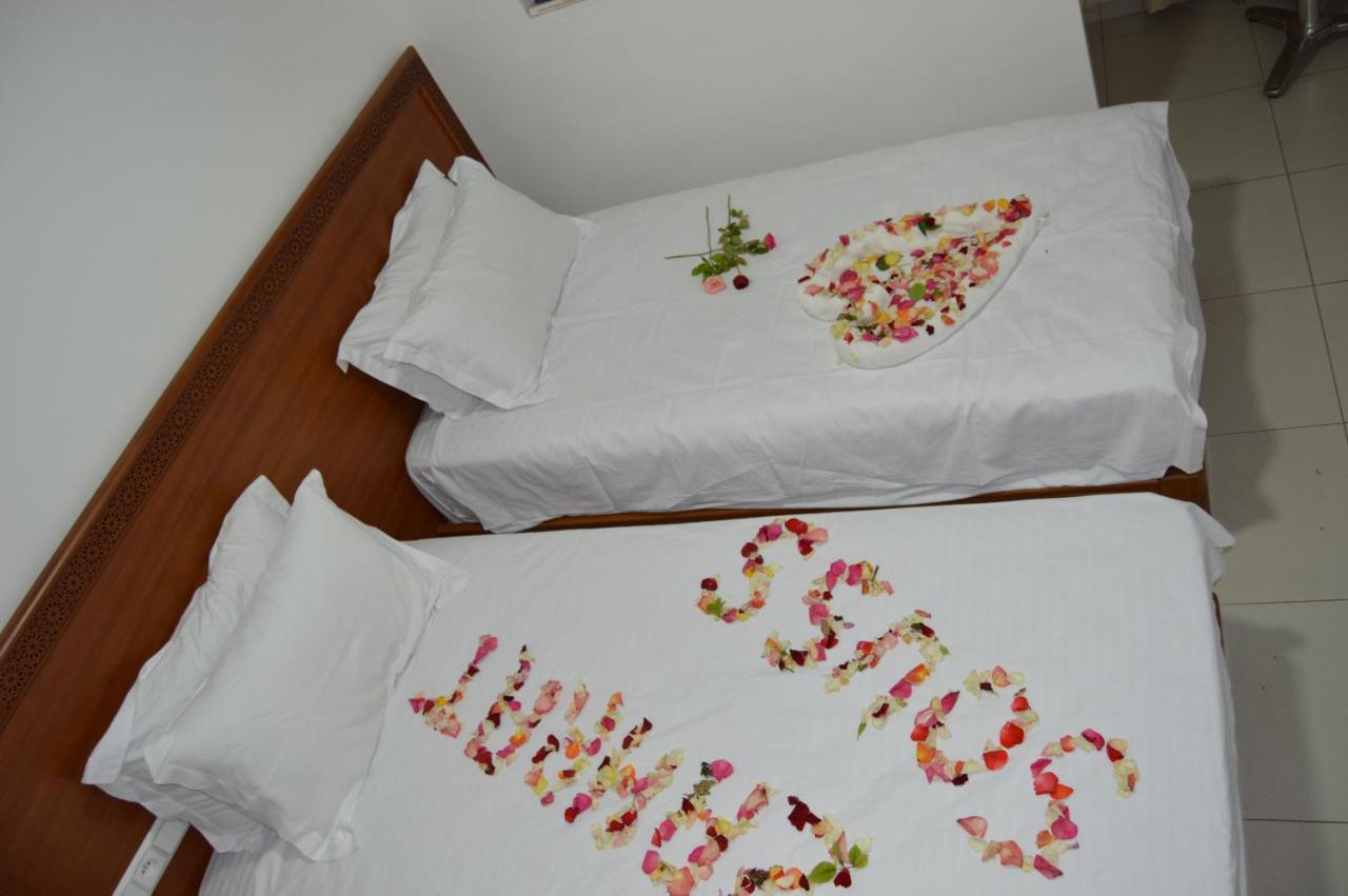 Hotel Zahrat Souss -Inezgane Екстер'єр фото